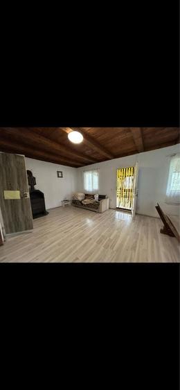 Casă cu 4 camere în Călățea