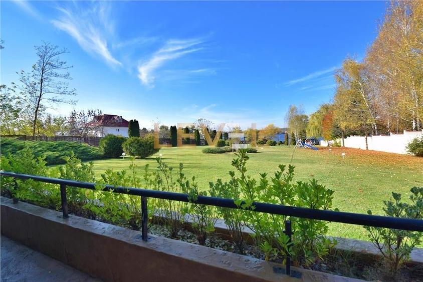 Casă individuală cu 9 camere cu Piscina în Snagov