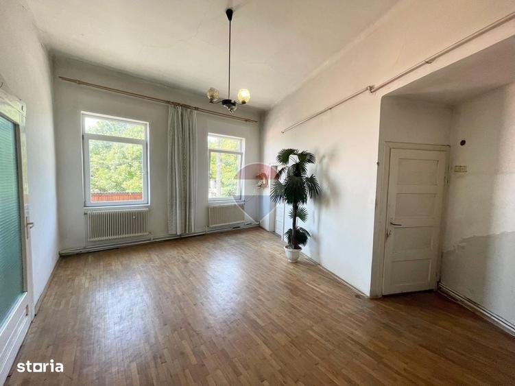 Casă cu 3 camere în Central
