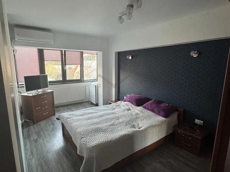 Apartament cu 3 camere semidecomandat, mobilat în Păcurari
