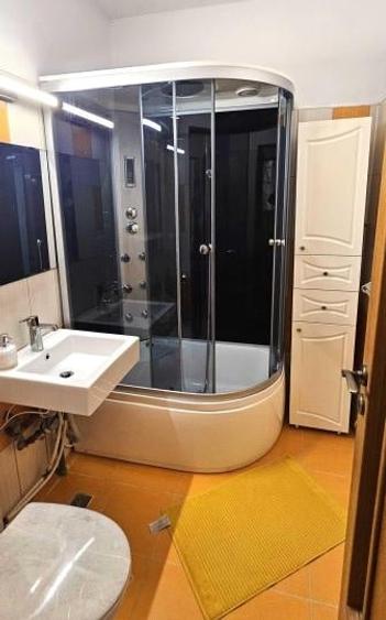 Apartament cu 3 camere semidecomandat, mobilat în Grivița