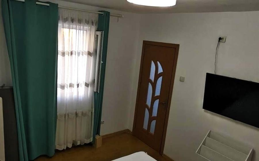 Garsonieră decomandată în Muncii