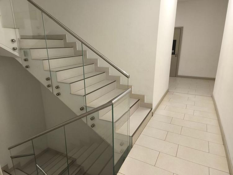 Birou, de 2,277 mp, în Lipovei
