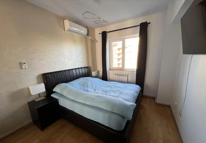 Apartament cu 3 camere decomandat în Tătărași