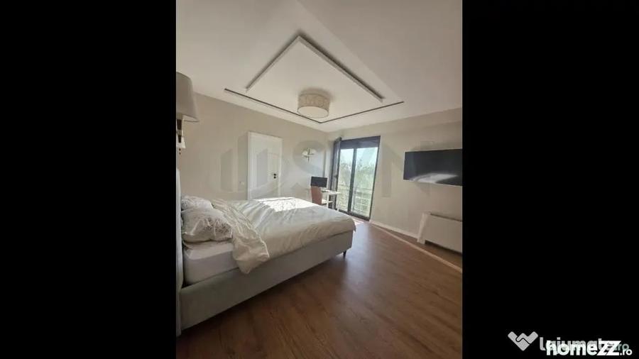 Apartament cu 4 camere decomandat în Sud