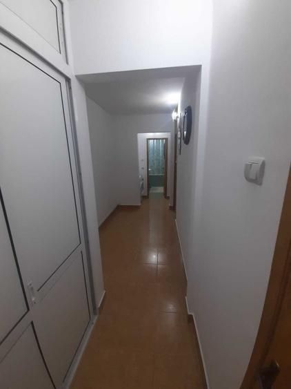 Apartament cu 3 camere decomandat în Popa Șapcă