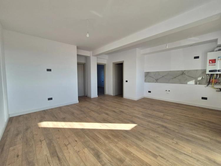 Apartament cu 3 camere semidecomandat în Valea Lupului