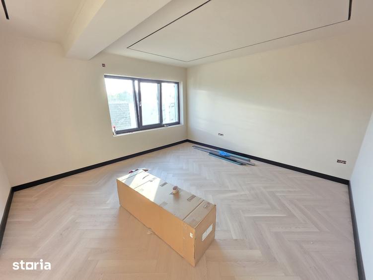 Casă cu 4 camere cu Teren 500 Mp în Central