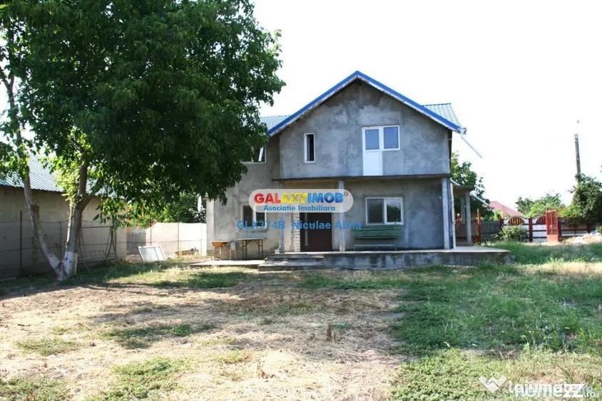 Casă cu 6 camere cu Teren 500 Mp în Budești