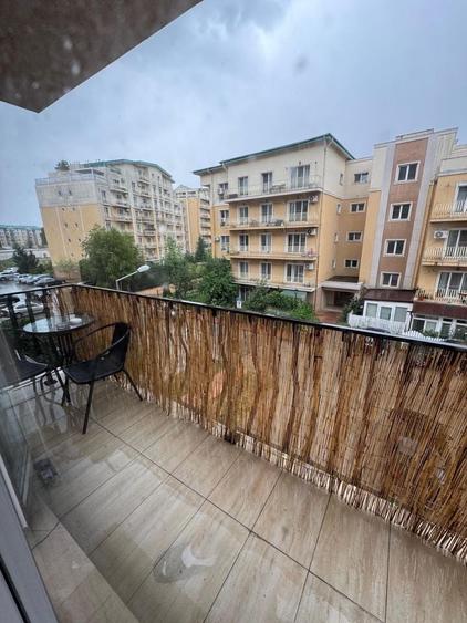 Apartament cu 3 camere decomandat în Crețuleasca