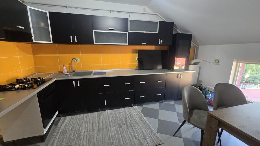 Apartament cu 2 camere semidecomandat în Giroc