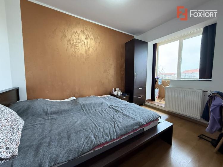 Apartament cu 3 camere semidecomandat, mobilat în Cetății