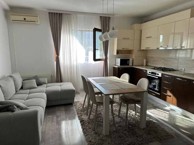 Apartament cu 2 camere semidecomandat în Dumbrăvița