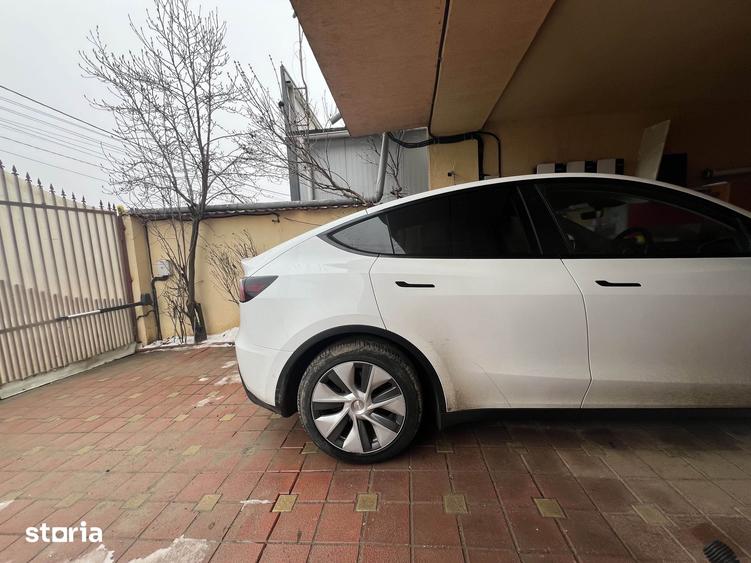 Casă cu 8 camere cu Teren 216 Mp în Afumați