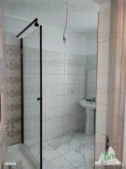 Casă cu 4 camere în Olteni