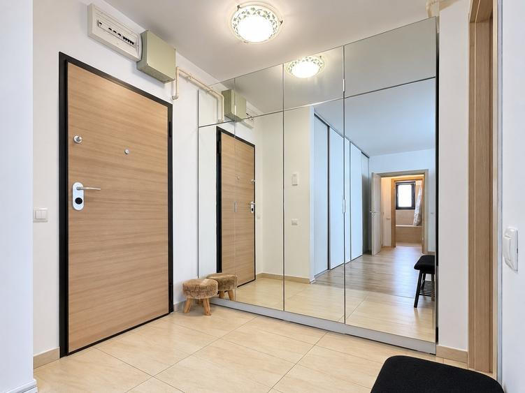 Apartament cu 2 camere semidecomandat, mobilat în DN 1