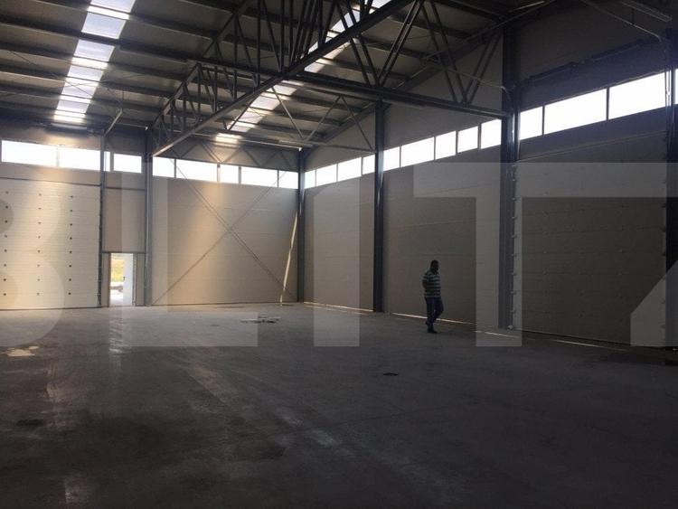 Spațiu industrial, de 2,000 mp, în Exterior Vest