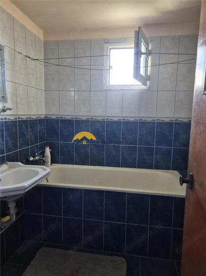 Apartament cu 3 camere decomandat în Apărătorii Patriei