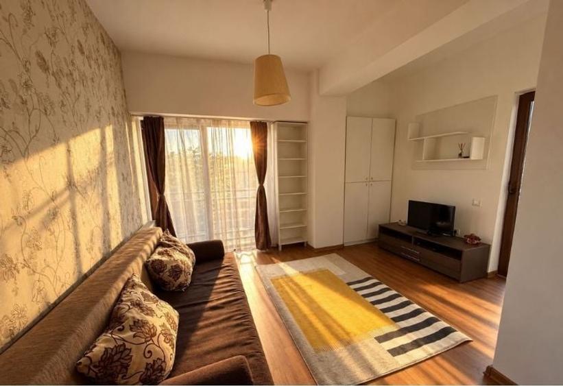 Apartament cu 2 camere semidecomandat, mobilat în Plopilor