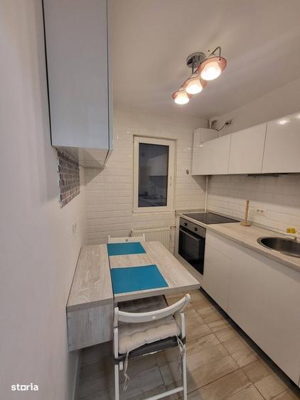 Apartament cu 2 camere decomandat în Victoriei
