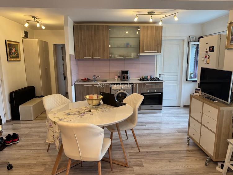 Aviatiei Hotel Cristal Palace apartament cu 2 camere de vanzare