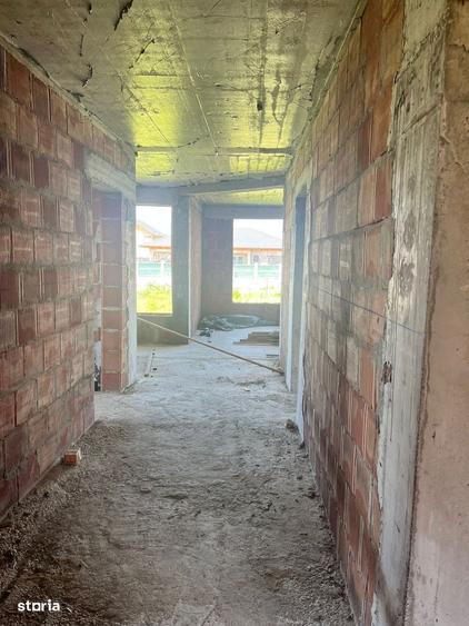Vand casa 4 camere in Simila vis-a-vis de floraria trandafirul - 6