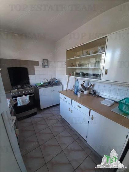 In exclusivitate Piata Veteranilor casa individuala 7 min de metrou - 9