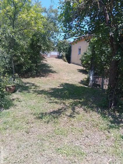 Casa de vanzare la ?ara, cu anexe ?i priveli?te superba ideala pentru familie sau casa de vacan?a - 8