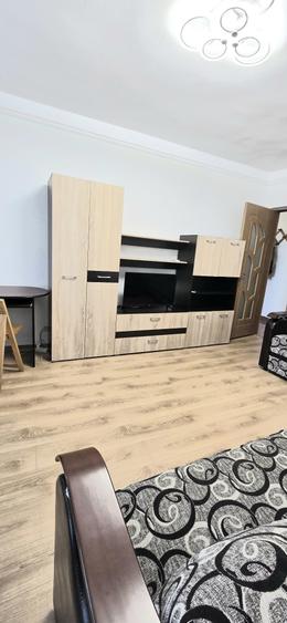 Apartament  3 camere decomandat NICOLINA, Podu Ros, spatios si luminos - 4