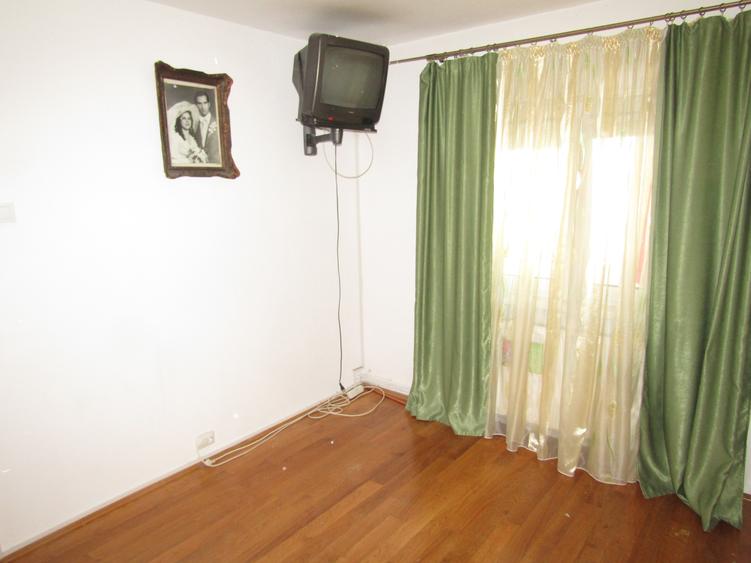 Apartament 4 camere de închiriat – Cartier Ștrand, str. Bârsei, etaj 2/4 - 8