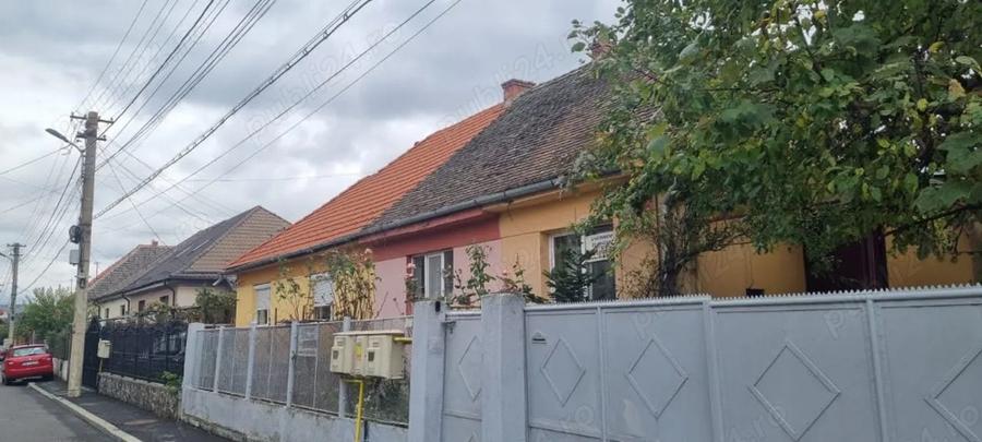 Ap la casa ,Piata Cluj Sibiu,str Ion Pop Reteganu nr 2,85000 eur pret fix - 2