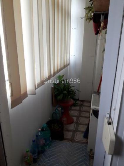 Apartament 2 camere dec, st=64mp, ac=1993, etaj1, Piata Centrala, 83000 euro