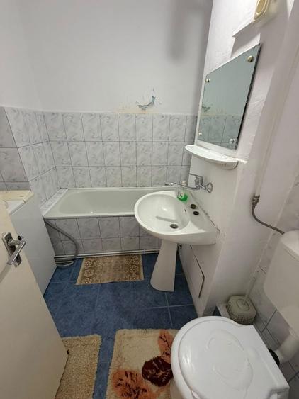 Apartament cu 2 camere decomandat în Tudor