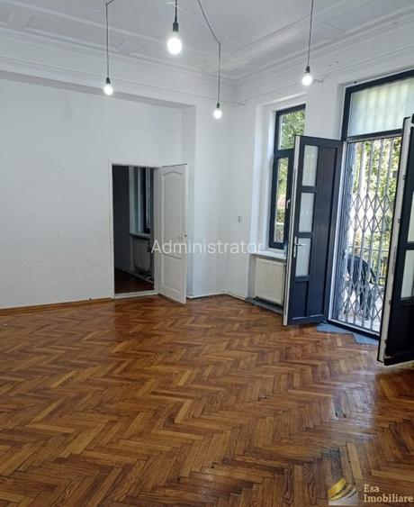 Apartament cu 3 camere semidecomandat în Cișmigiu Apartament cu 3 camere semidecomandat în Cișmigiu