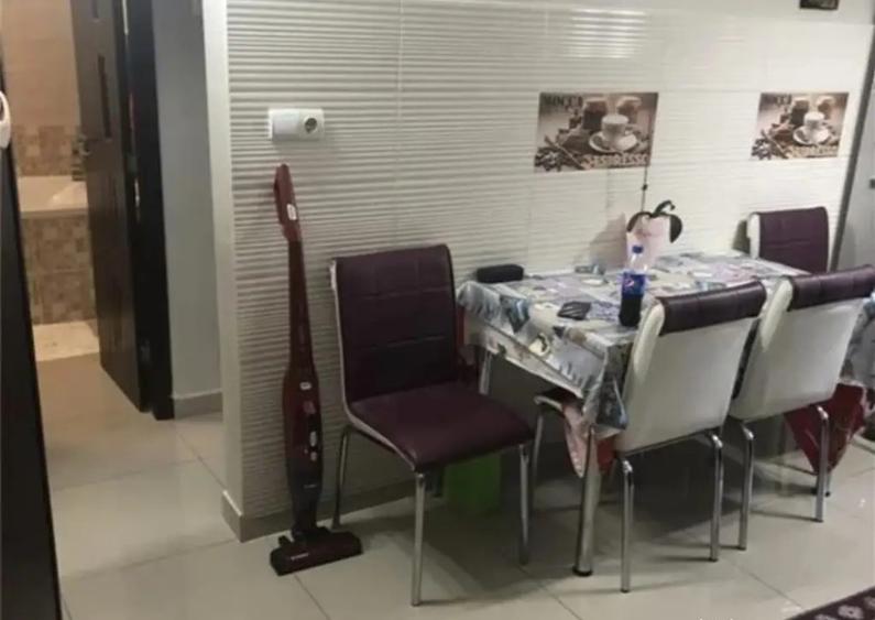 Inchiriez apartament 2 camere Bro?teni - 2