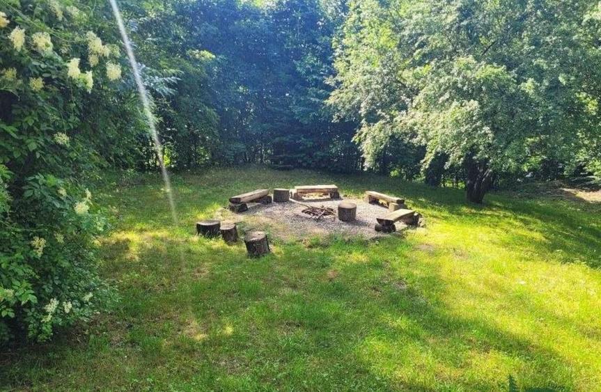 Casă cu 6 camere cu Teren 2182 Mp în Calea Moroieni