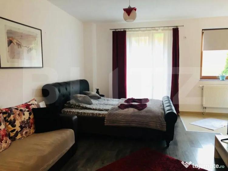 Garsoniera cu gradina intr-o zona pitoreasca din cartierul S - 6