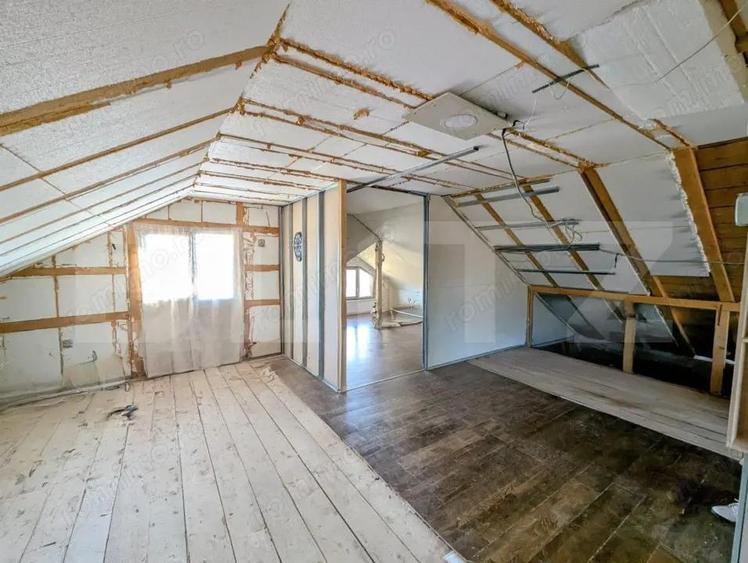 Casa spatioasa cu mansarda, 190 mp utili, teren generos - 8