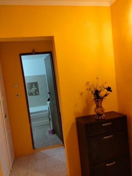Inchiriez apartament doua camere Oradea  - 5