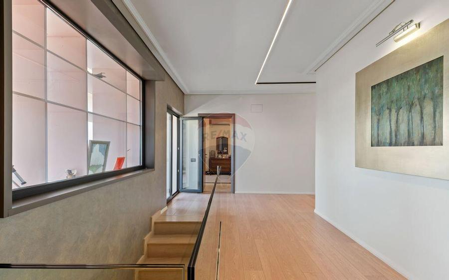 Vila de design, renovata integral 2022, gradina amenaj... - 9