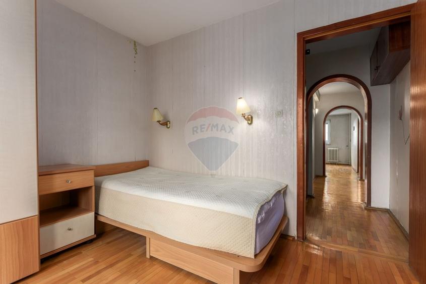 Apartament cu 5 camere de vânzare P-ta Victoriei Veronica Micle - 9