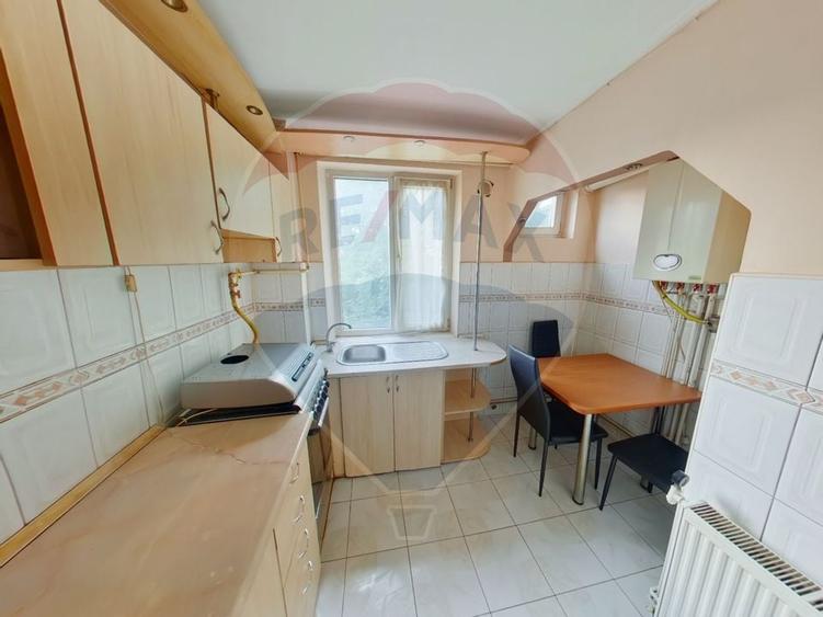 Apartament cu 4 camere de vânzare în zona Vest - 3