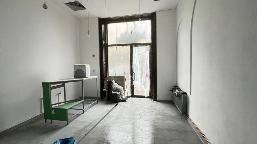 Inchiriere spatiu comercial 28 mp Mihalache, vitrina 3 ml - 1