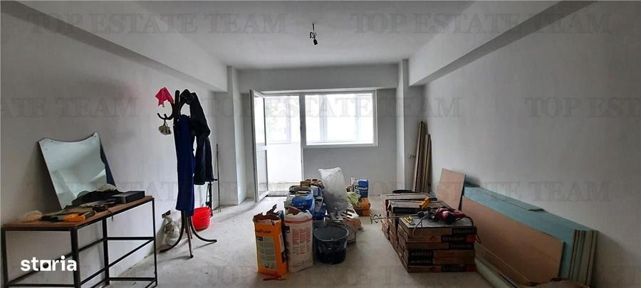 Vanzare apartament 3,camere, etaj 1, piata 1 Mai - 1