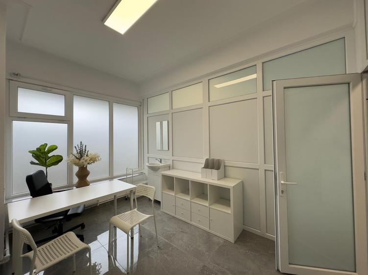 Spatiu clinica - 8 cabinete noi - 200mp, Centrul Civic Iasi - 1