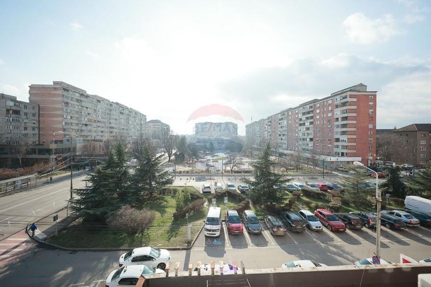 Apartament cu 3 camere de închiriat, în zona Rogerius - 13