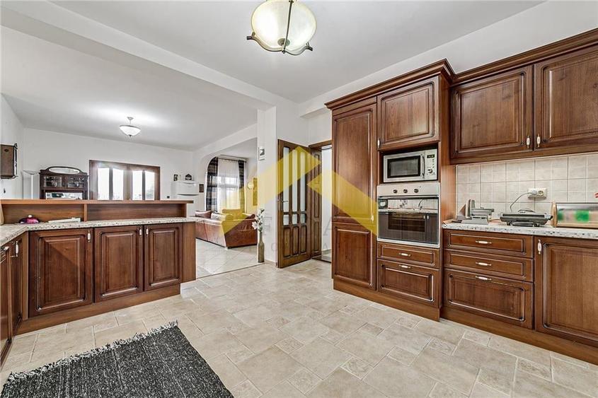 Vila cu 5 camere de vanzare zona Tabacovici - 9