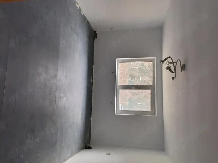 Casa Oravi?a zona lacul mare - 2