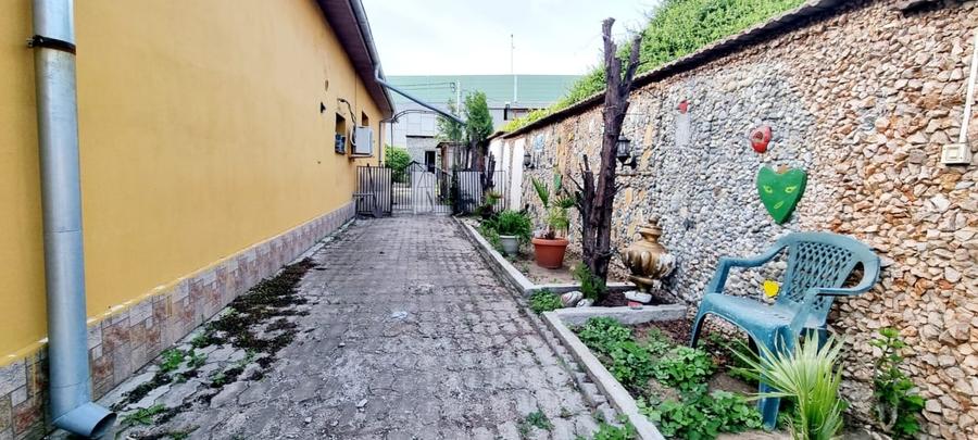 Casa parter cu teren de 1400 mp in Bariera Valcii aproape de drumul expres - 6