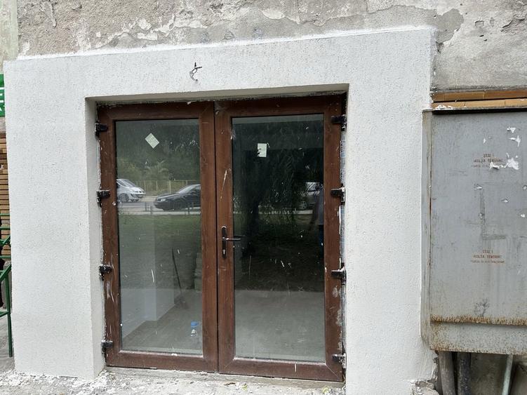 Spatiu ultracentral de inchiriat in Centrul Orasului Racari - 3